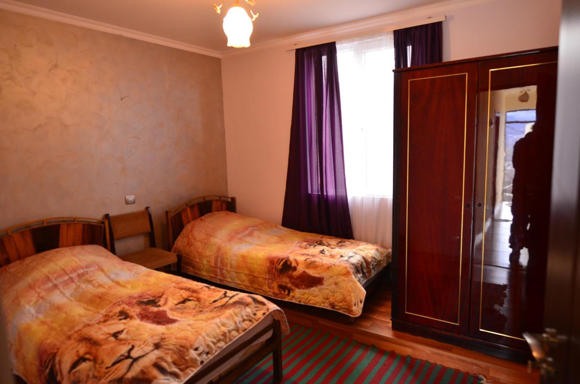 Armen'S Guest House Татьєв Екстер'єр фото