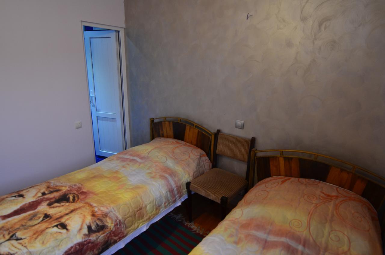 Armen'S Guest House Татьєв Екстер'єр фото